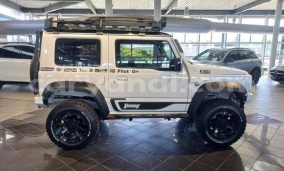 Acheter Occasion Voiture Suzuki Jimny Blanc à Chingola, Zambie Acheter Occasion Voiture Suzuki Jimny Blanc à Chingola, Zambie