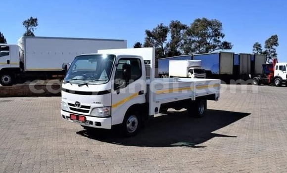 Buy Used Toyota Dyna White Truck in Chingola in Zambia