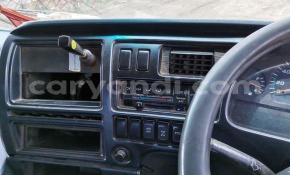 Acheter Occasion Utilitaire Nissan UD Blanc à Lusaka, Zambie Acheter Occasion Utilitaire Nissan UD Blanc à Lusaka, Zambie