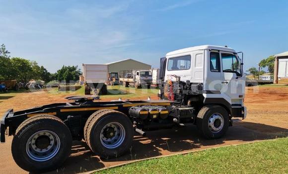 Acheter Occasion Utilitaire Nissan UD Blanc à Lusaka, Zambie Acheter Occasion Utilitaire Nissan UD Blanc à Lusaka, Zambie