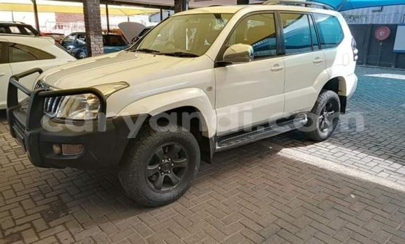 Acheter Occasion Voiture Toyota Land Cruiser Prado Blanc à Lusaka, Zambie Acheter Occasion Voiture Toyota Land Cruiser Prado Blanc à Lusaka, Zambie