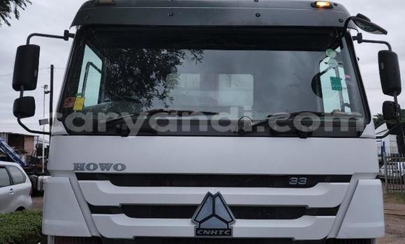Buy Used Volvo FL White Truck in Lusaka in Zambia