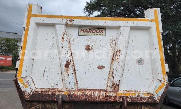 Buy Used Volvo FL White Truck in Lusaka in Zambia Buy Used Volvo FL White Truck in Lusaka in Zambia