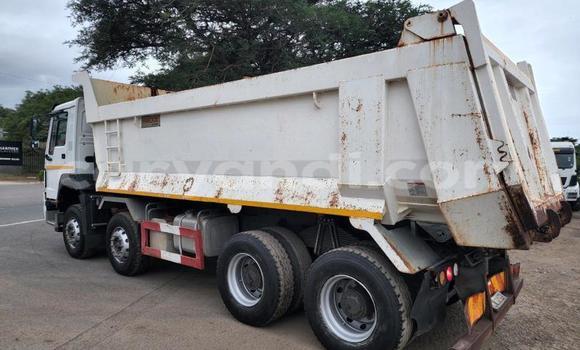 Buy Used Volvo FL White Truck in Lusaka in Zambia Buy Used Volvo FL White Truck in Lusaka in Zambia