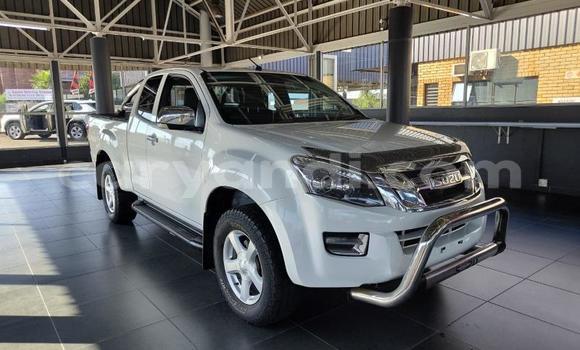 Buy Used Isuzu KB White Car in Lusaka in Zambia Buy Used Isuzu KB White Car in Lusaka in Zambia