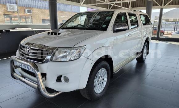 Buy Used Toyota Hilux White Car in Lusaka in Zambia Buy Used Toyota Hilux White Car in Lusaka in Zambia