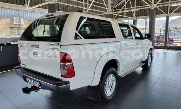 Buy Used Toyota Hilux White Car in Lusaka in Zambia Buy Used Toyota Hilux White Car in Lusaka in Zambia