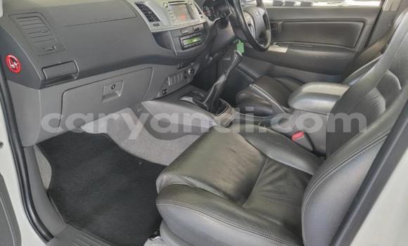 Buy Used Toyota Hilux White Car in Lusaka in Zambia Buy Used Toyota Hilux White Car in Lusaka in Zambia