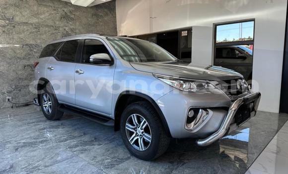 Nunua Ilio tumika Toyota Fortuner Fedha Gari ndani ya Lusaka nchini Zambia Nunua Ilio tumika Toyota Fortuner Fedha Gari ndani ya Lusaka nchini Zambia