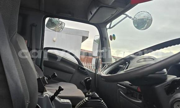 Acheter Occasion Utilitaire Isuzu FTR 850 Rouge à Chingola, Zambie Acheter Occasion Utilitaire Isuzu FTR 850 Rouge à Chingola, Zambie