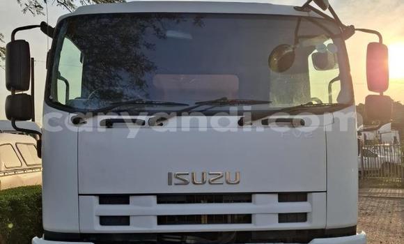 Acheter Occasion Utilitaire Isuzu FTR 850 Rouge à Chingola, Zambie Acheter Occasion Utilitaire Isuzu FTR 850 Rouge à Chingola, Zambie
