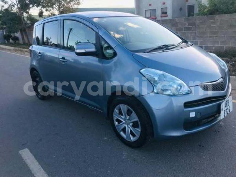 Big with watermark toyota ractis zambia lusaka 29801