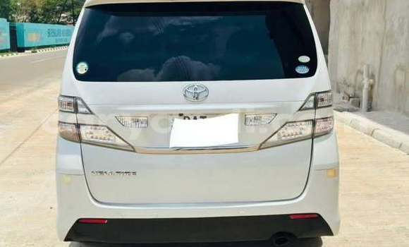Acheter Occasion Voiture Toyota Vellfire Autre à Lusaka, Zambie Acheter Occasion Voiture Toyota Vellfire Autre à Lusaka, Zambie