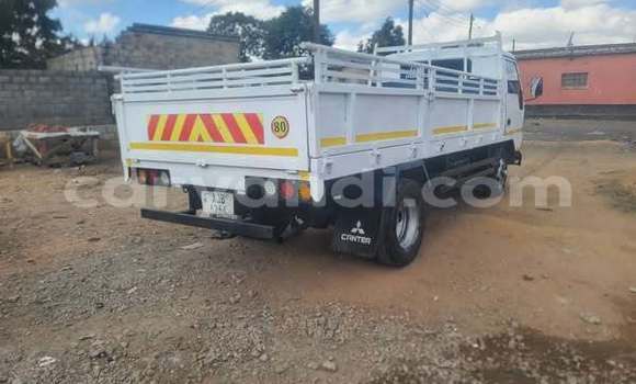 Buy Used Mitsubishi Carisma Other Car in Lusaka in Zambia