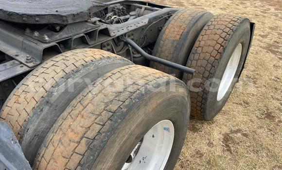 Nunua Ilio tumika Iveco CURSOR Nyeupe Lori ndani ya Lusaka nchini Zambia Nunua Ilio tumika Iveco CURSOR Nyeupe Lori ndani ya Lusaka nchini Zambia