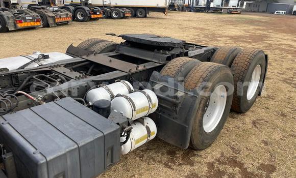 Nunua Ilio tumika Iveco CURSOR Nyeupe Lori ndani ya Lusaka nchini Zambia Nunua Ilio tumika Iveco CURSOR Nyeupe Lori ndani ya Lusaka nchini Zambia