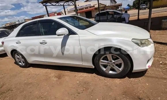 Tenga Tsaru Toyota Mark X Chena Mota in Choma in Southern Tenga Tsaru Toyota Mark X Chena Mota in Choma in Southern