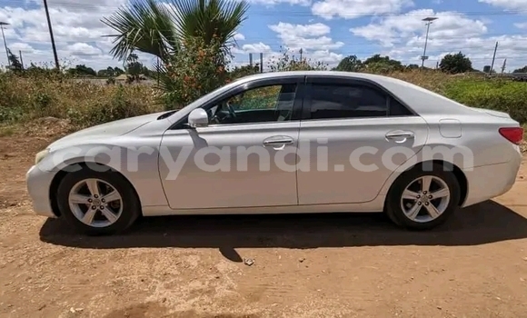 Tenga Tsaru Toyota Mark X Chena Mota in Choma in Southern Tenga Tsaru Toyota Mark X Chena Mota in Choma in Southern