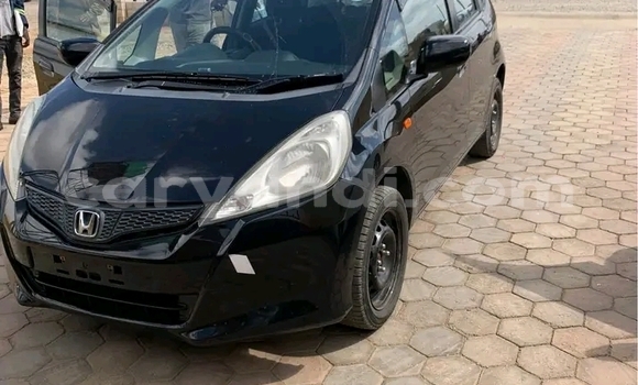 Nunua Ilio tumika Honda FIT Nyeusi Gari ndani ya Chama nchini Kusini Nunua Ilio tumika Honda FIT Nyeusi Gari ndani ya Chama nchini Kusini