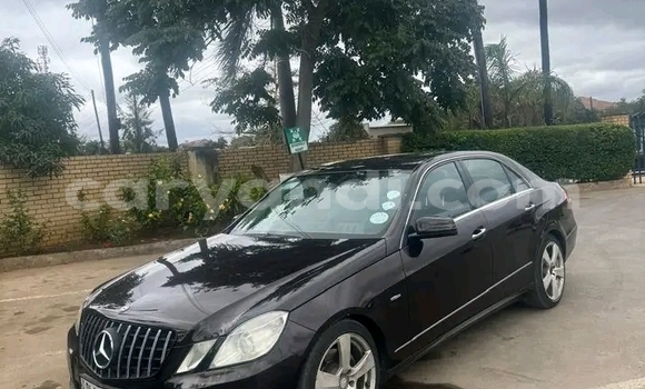 Buy Used Mercedes-Benz E200 Black Car in Import - Dubai in Zambia Buy Used Mercedes-Benz E200 Black Car in Import - Dubai in Zambia