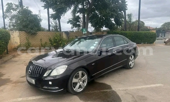 Buy Used Mercedes-Benz E200 Black Car in Import - Dubai in Zambia Buy Used Mercedes-Benz E200 Black Car in Import - Dubai in Zambia