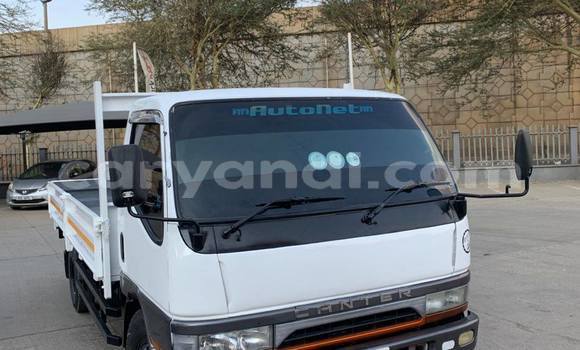 Buy Used Mitsubishi Canter White Truck in Lusaka in Zambia Buy Used Mitsubishi Canter White Truck in Lusaka in Zambia