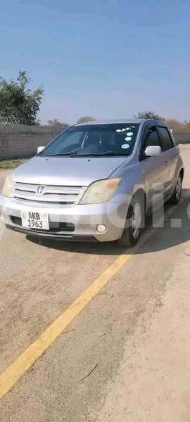 Big with watermark toyota ist zambia lusaka 29919