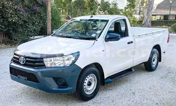 Buy Used Toyota Hilux White Car in Lusaka in Zambia Buy Used Toyota Hilux White Car in Lusaka in Zambia