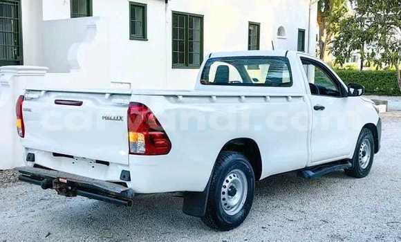 Buy Used Toyota Hilux White Car in Lusaka in Zambia Buy Used Toyota Hilux White Car in Lusaka in Zambia