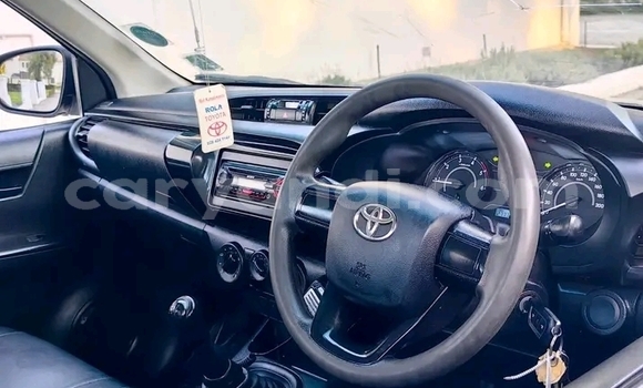 Buy Used Toyota Hilux White Car in Lusaka in Zambia Buy Used Toyota Hilux White Car in Lusaka in Zambia