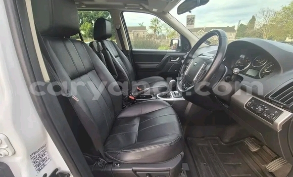 Buy Used Land Rover Freelander White Car in Lusaka in Zambia Buy Used Land Rover Freelander White Car in Lusaka in Zambia