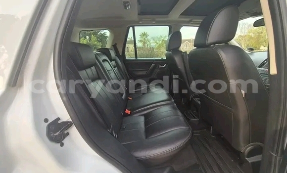 Buy Used Land Rover Freelander White Car in Lusaka in Zambia Buy Used Land Rover Freelander White Car in Lusaka in Zambia