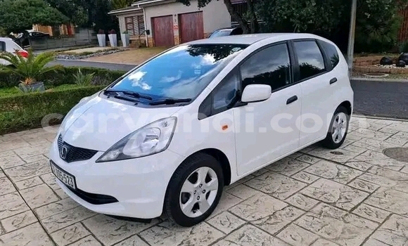 Buy Used Honda Jazz White Car in Lusaka in Zambia Buy Used Honda Jazz White Car in Lusaka in Zambia