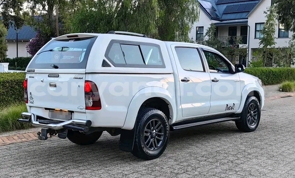 Buy Used Toyota Hilux White Car in Lusaka in Zambia Buy Used Toyota Hilux White Car in Lusaka in Zambia
