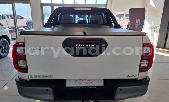 Acheter Occasion Voiture Toyota Hilux Blanc à Lusaka, Zambie Acheter Occasion Voiture Toyota Hilux Blanc à Lusaka, Zambie