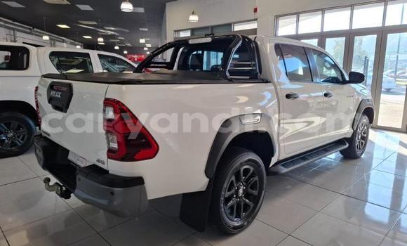 Acheter Occasion Voiture Toyota Hilux Blanc à Lusaka, Zambie Acheter Occasion Voiture Toyota Hilux Blanc à Lusaka, Zambie
