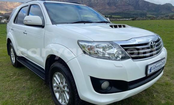 Buy Used Toyota Fortuner White Car in Kitwe in Zambia