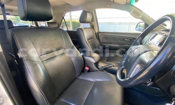 Nunua Ilio tumika Toyota Fortuner Nyeupe Gari ndani ya Kitwe nchini Zambia Nunua Ilio tumika Toyota Fortuner Nyeupe Gari ndani ya Kitwe nchini Zambia