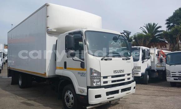 Acheter Occasion Utilitaire Isuzu FTR 850 Blanc à Livingstone, Zambie Acheter Occasion Utilitaire Isuzu FTR 850 Blanc à Livingstone, Zambie