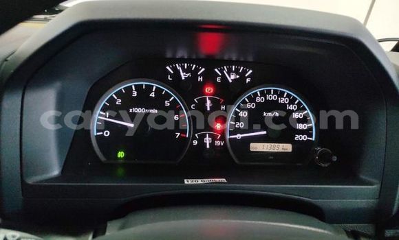 Nunua Ilio tumika Toyota Land Cruiser Beige Gari ndani ya Lusaka nchini Zambia Nunua Ilio tumika Toyota Land Cruiser Beige Gari ndani ya Lusaka nchini Zambia