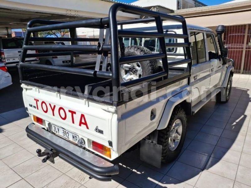 Big with watermark toyota land cruiser zambia lusaka 29973