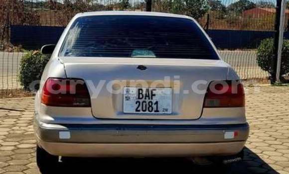 Acheter Occasion Voiture Toyota Corolla Vert à Lusaka, Zambie Acheter Occasion Voiture Toyota Corolla Vert à Lusaka, Zambie
