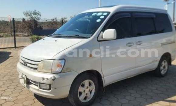 Acheter Occasion Voiture Toyota Noah Autre à Lusaka, Zambie Acheter Occasion Voiture Toyota Noah Autre à Lusaka, Zambie