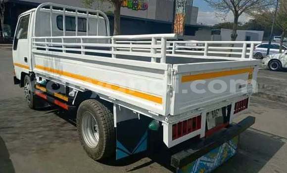 Acheter Occasion Voiture Mitsubishi Carisma Autre à Lusaka, Zambie Acheter Occasion Voiture Mitsubishi Carisma Autre à Lusaka, Zambie