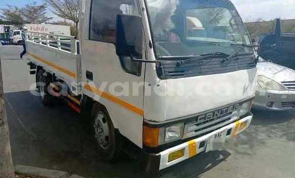 Acheter Occasion Voiture Mitsubishi Carisma Autre à Lusaka, Zambie Acheter Occasion Voiture Mitsubishi Carisma Autre à Lusaka, Zambie