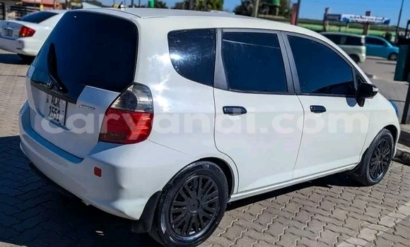 Buy Used Honda FIT White Car in Lusaka in Zambia Buy Used Honda FIT White Car in Lusaka in Zambia