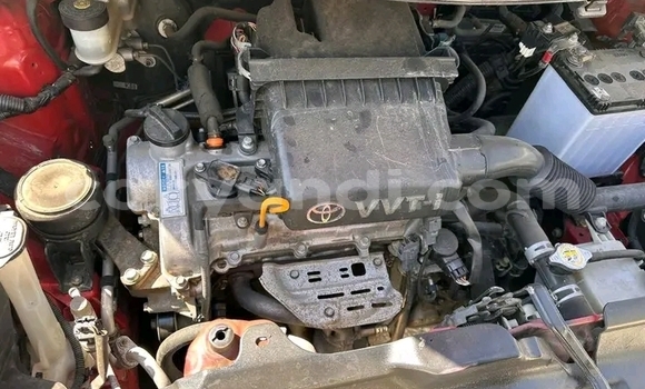 Acheter Occasion Voiture Toyota Ractis Rouge à Lusaka, Zambie Acheter Occasion Voiture Toyota Ractis Rouge à Lusaka, Zambie