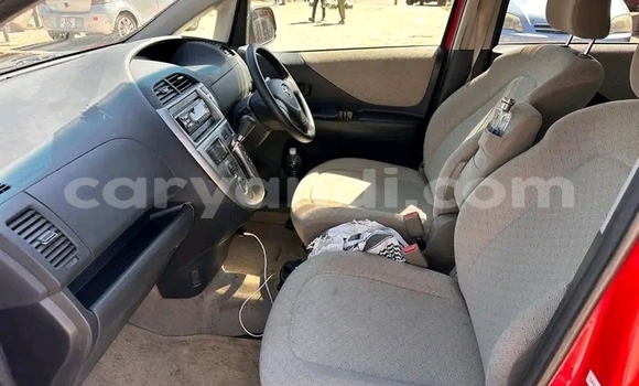 Acheter Occasion Voiture Toyota Ractis Rouge à Lusaka, Zambie Acheter Occasion Voiture Toyota Ractis Rouge à Lusaka, Zambie