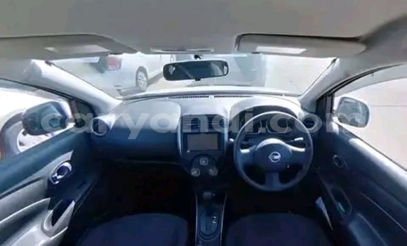 Acheter Occasion Voiture Nissan Latio Blanc à Lusaka, Zambie Acheter Occasion Voiture Nissan Latio Blanc à Lusaka, Zambie