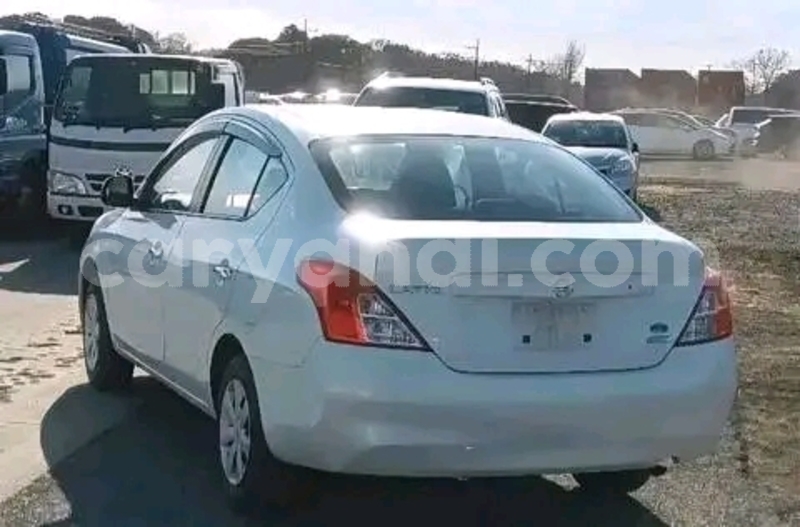 Big with watermark nissan latio zambia lusaka 30011